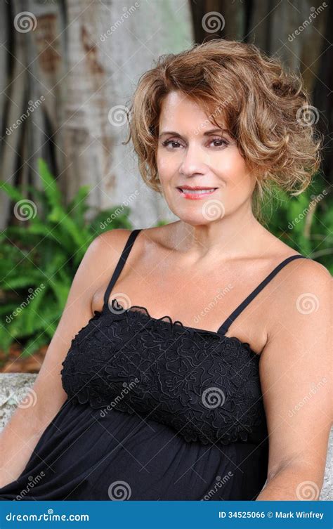 beautiful mature woman images|66,200 results for attractive older female in images